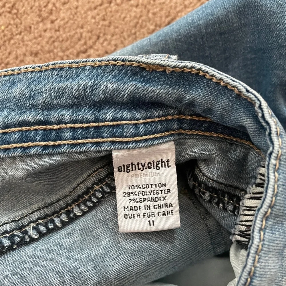 Valentine date Eighty eight size 11 stretchy jeans with red - Picture 4 of 7